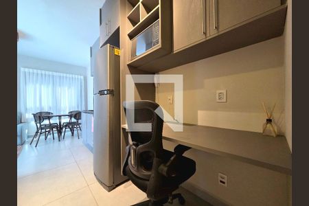 Sala/Cozinha de apartamento para alugar com 1 quarto, 38m² em Indianópolis, São Paulo