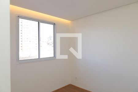 Quarto 2 de apartamento para alugar com 2 quartos, 32m² em Vila Carmosina, São Paulo