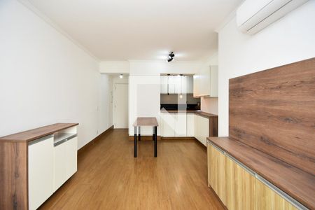 Sala de apartamento para alugar com 2 quartos, 69m² em Pinheiros, São Paulo