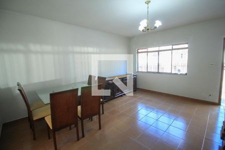 Casa à venda com 3 quartos, 300m² em Vila Prudente, São Paulo