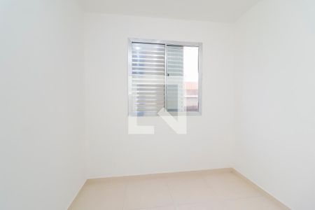Quarto 2 de apartamento para alugar com 2 quartos, 48m² em Itaquera, São Paulo