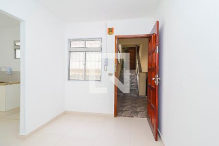 Sala de apartamento para alugar com 2 quartos, 48m² em Itaquera, São Paulo