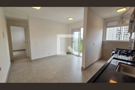 Cozinha / sala de apartamento à venda com 2 quartos, 40m² em Jurubatuba, São Paulo