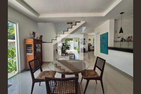 Casa de Condomínio para alugar com 3 quartos, 720m² em Vargem Grande, Rio de Janeiro