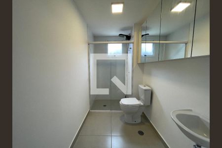 Banheiro Social de apartamento para alugar com 1 quarto, 24m² em Vila Butantã, São Paulo