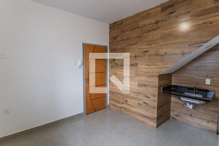 Quarto/Cozinha de kitnet/studio para alugar com 1 quarto, 25m² em Santa Efigênia, Belo Horizonte