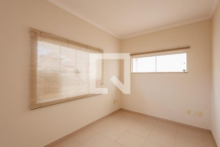 Sala de TV de casa de condomínio para alugar com 4 quartos, 250m² em Condomínio Vale do Sol, Taubaté