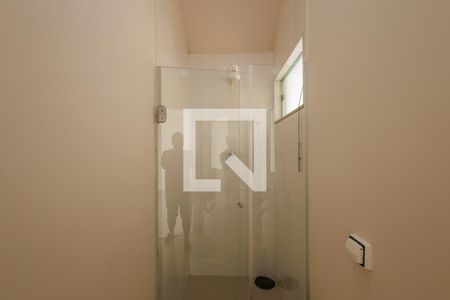 Banheiro térreo de casa de condomínio para alugar com 4 quartos, 250m² em Condomínio Vale do Sol, Taubaté