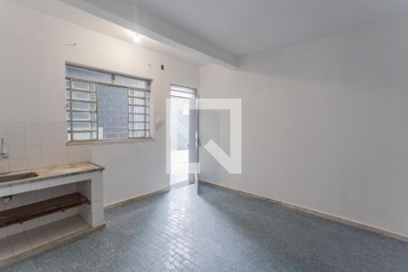 Sala/Cozinha de kitnet/studio para alugar com 1 quarto, 25m² em Santa Efigênia, Belo Horizonte