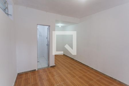 Sala/Quarto de kitnet/studio para alugar com 1 quarto, 25m² em Santa Efigênia, Belo Horizonte