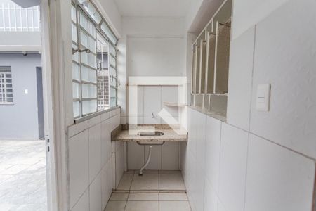 Cozinha de kitnet/studio para alugar com 1 quarto, 25m² em Santa Efigênia, Belo Horizonte
