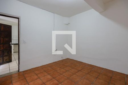 Sala/Quarto de casa para alugar com 1 quarto, 30m² em Parque Pinheiros, Taboão da Serra