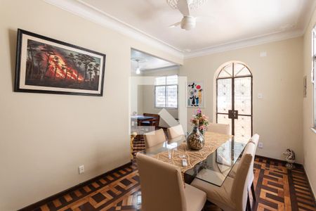 Sala de casa à venda com 3 quartos, 200m² em Vila Isabel, Rio de Janeiro