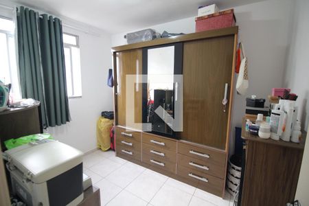Quarto 1 de apartamento à venda com 2 quartos, 45m² em Industrial, Contagem