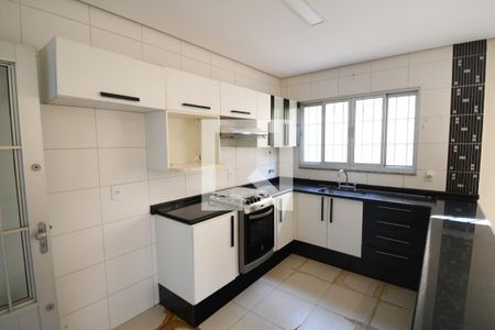 Cozinha de casa para alugar com 3 quartos, 130m² em Cidade Universitária, Campinas