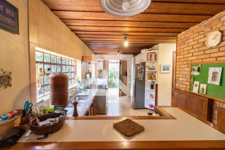 Cozinha e Área de Serviço de casa à venda com 4 quartos, 200m² em Glória, Porto Alegre