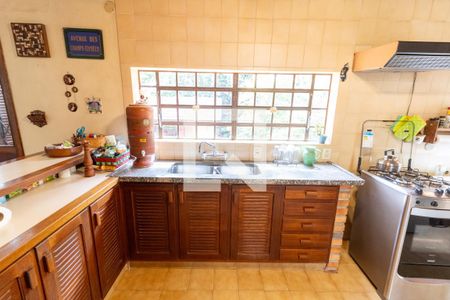 Cozinha e Área de Serviço de casa à venda com 4 quartos, 200m² em Glória, Porto Alegre