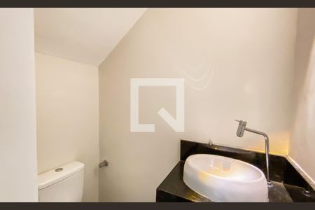 Lavabo de casa à venda com 3 quartos, 174m² em Jardim Piratininga, São Paulo