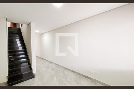 Sala de casa à venda com 3 quartos, 174m² em Jardim Piratininga, São Paulo