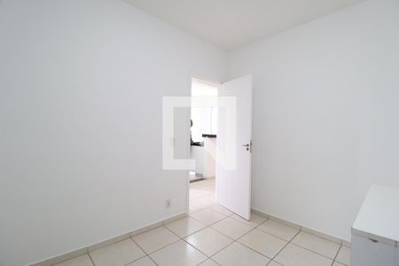 Quarto 1 de apartamento para alugar com 2 quartos, 45m² em Gávea, Uberlândia