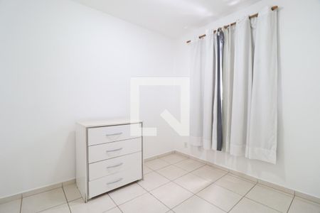 Quarto 1 de apartamento para alugar com 2 quartos, 45m² em Gávea, Uberlândia