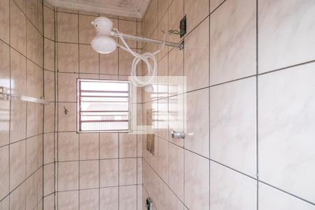 Banheiro de casa para alugar com 1 quarto, 35m² em Vila Industrial, São Paulo