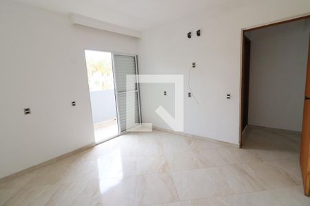 Quarto 1 de casa para alugar com 2 quartos, 80m² em Km 18, Osasco