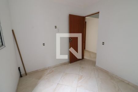 Quarto 2 de casa para alugar com 2 quartos, 80m² em Km 18, Osasco