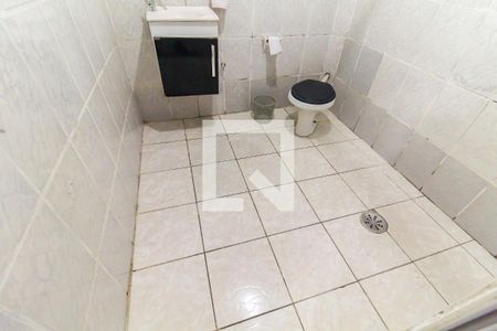 Banheiro de casa para alugar com 1 quarto, 70m² em Jardim das Camelias, São Paulo