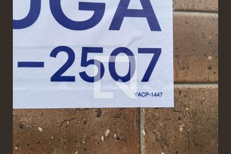 Placa YACP 1447 de apartamento para alugar com 2 quartos, 50m² em Vila Dalila, São Paulo