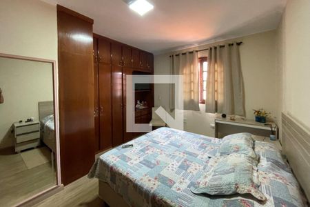 Casa à venda com 3 quartos, 220m² em Parque Sao Domingos, São Paulo