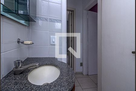 banheiro social_4 de apartamento para alugar com 2 quartos, 65m² em Vila Gumercindo, São Paulo