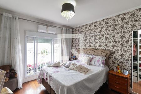 Suíte  de casa à venda com 3 quartos, 210m² em Vila Lais, São Paulo