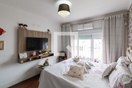 Suíte  de casa à venda com 3 quartos, 210m² em Vila Lais, São Paulo