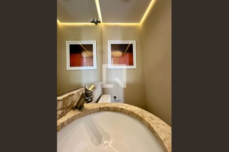 Lavabo de apartamento para alugar com 3 quartos, 134m² em Parque das Flores, Campinas