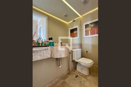 Lavabo de apartamento para alugar com 3 quartos, 134m² em Parque das Flores, Campinas