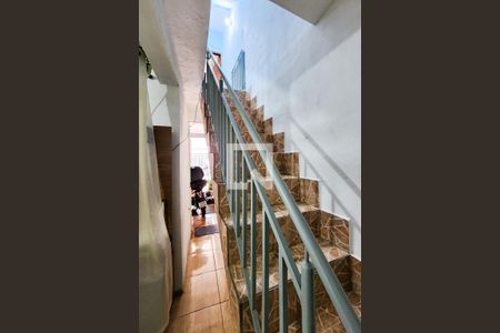 Escada  de casa à venda com 2 quartos, 50m² em Montanhão, São Bernardo do Campo