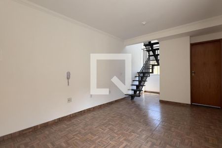 Sala de apartamento para alugar com 2 quartos, 63m² em Jardim Silvestre, Guarulhos