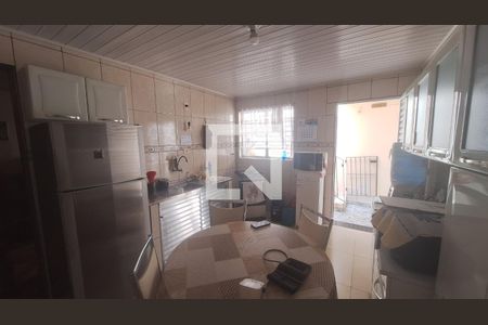 Casa para alugar com 2 quartos, 100m² em Sítio São José, Suzano