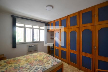 Quarto 1 de casa para alugar com 3 quartos, 320m² em Centro, Nova Iguaçu