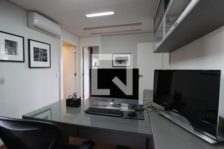 Escritório de apartamento à venda com 3 quartos, 247m² em Jardim Luzitania, São Paulo