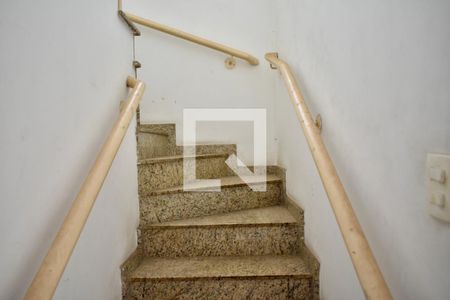 Escada de casa à venda com 3 quartos, 170m² em Vila da Saúde, São Paulo