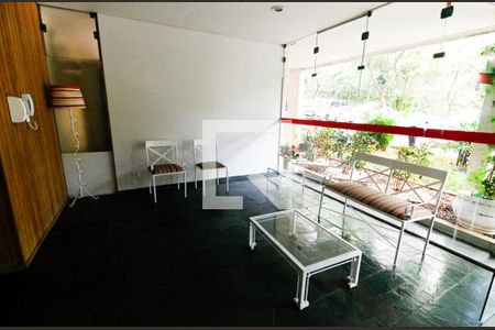 Hall de entrada de apartamento à venda com 3 quartos, 142m² em Jardim Londrina, São Paulo