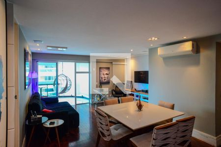 Sala de apartamento à venda com 2 quartos, 100m² em Barra da Tijuca, Rio de Janeiro