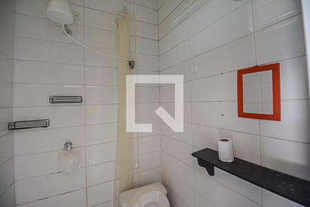 Banheiro de kitnet/studio para alugar com 1 quarto, 30m² em Jardim Gagliardi, São Bernardo do Campo
