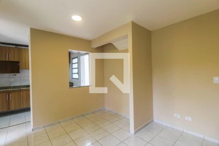 Casa de Condomínio para alugar com 2 quartos, 60m² em Jardim Guairaca, São Paulo