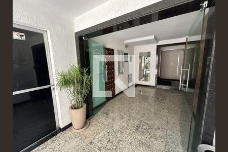 Hall de entrada de apartamento à venda com 2 quartos, 59m² em Jardim Sulacap, Rio de Janeiro