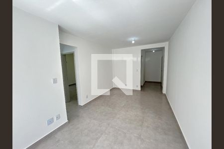 Sala de apartamento para alugar com 2 quartos, 59m² em Jardim Sulacap, Rio de Janeiro
