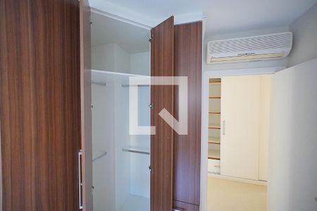 Suite 1 de apartamento para alugar com 3 quartos, 140m² em Centro, Florianópolis