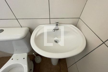 Pia do banheiro de apartamento para alugar com 1 quarto, 27m² em Jardim Sonia, São Paulo